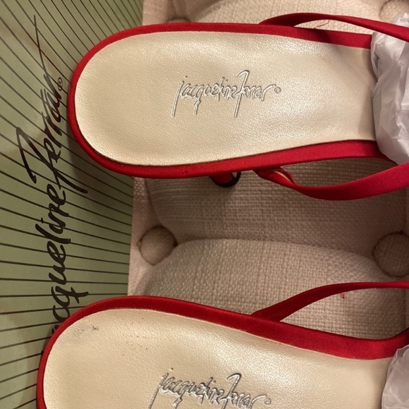 NIB Red Satin Sandals Sz 8 1/2 - Picture 8 of 9